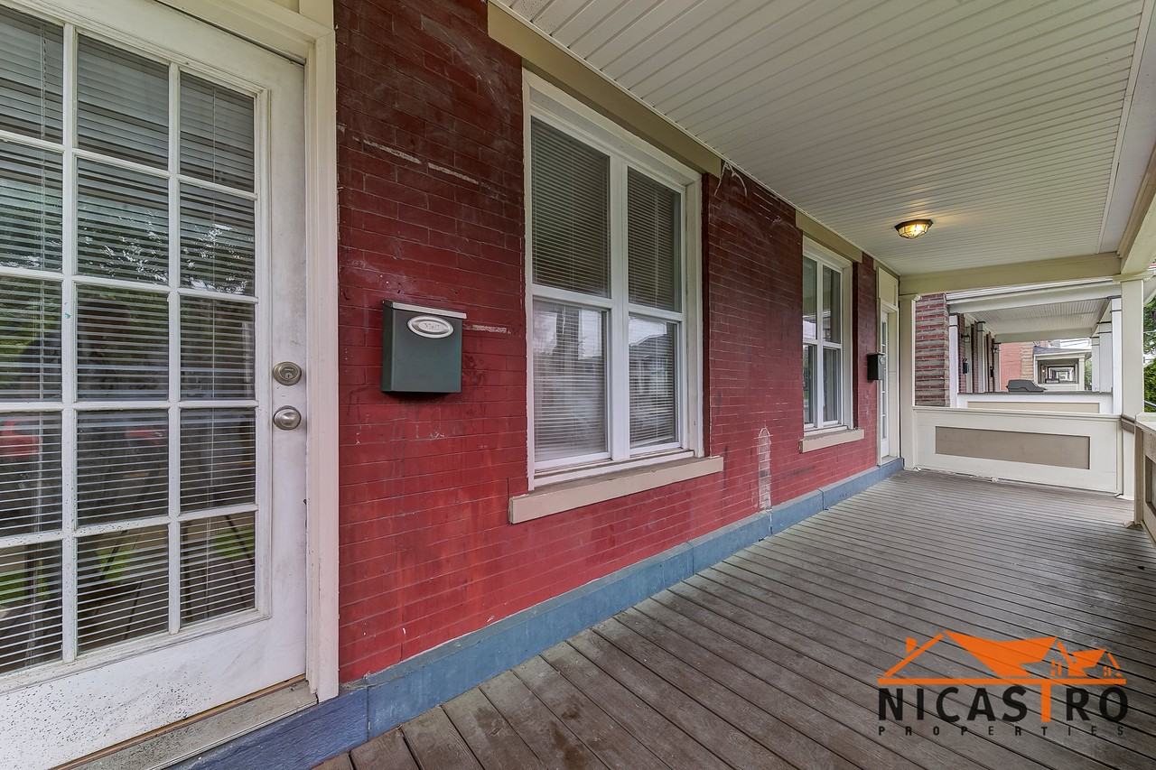 138 E 11th Ave - Photo 7 of 50