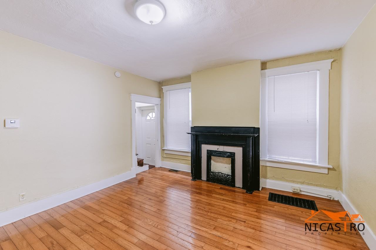 138 E 11th Ave - Photo 6 of 50