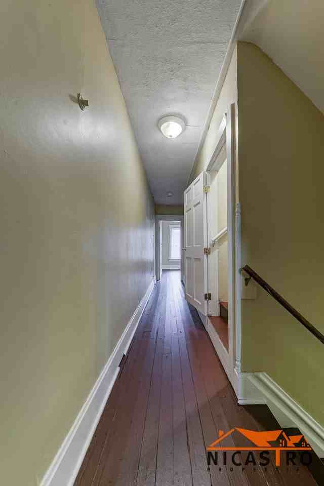 136 E 11th Ave - Photo 4 of 50