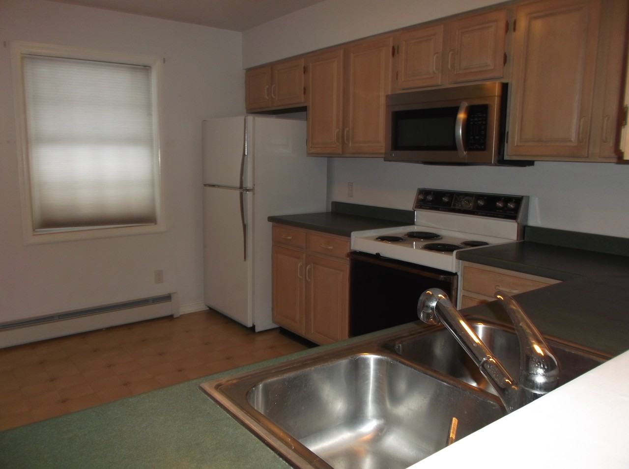 7 River View Dr - Photo 2 of 12