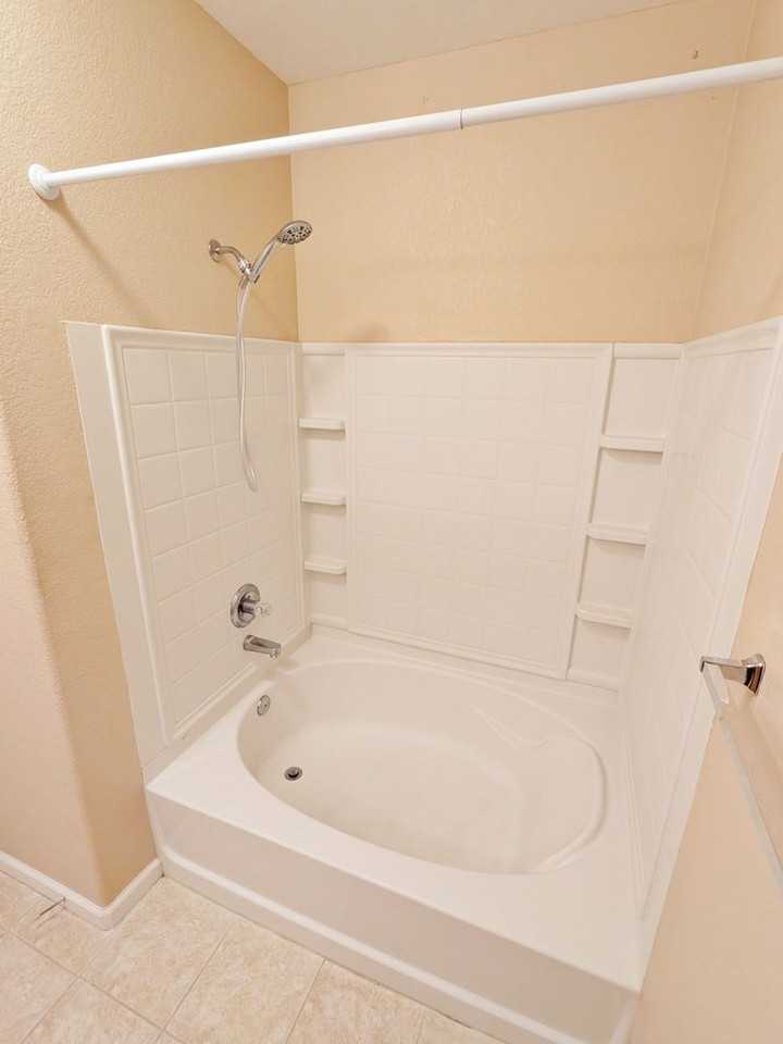 555 Cougar Bluff Pt - Photo 5 of 21