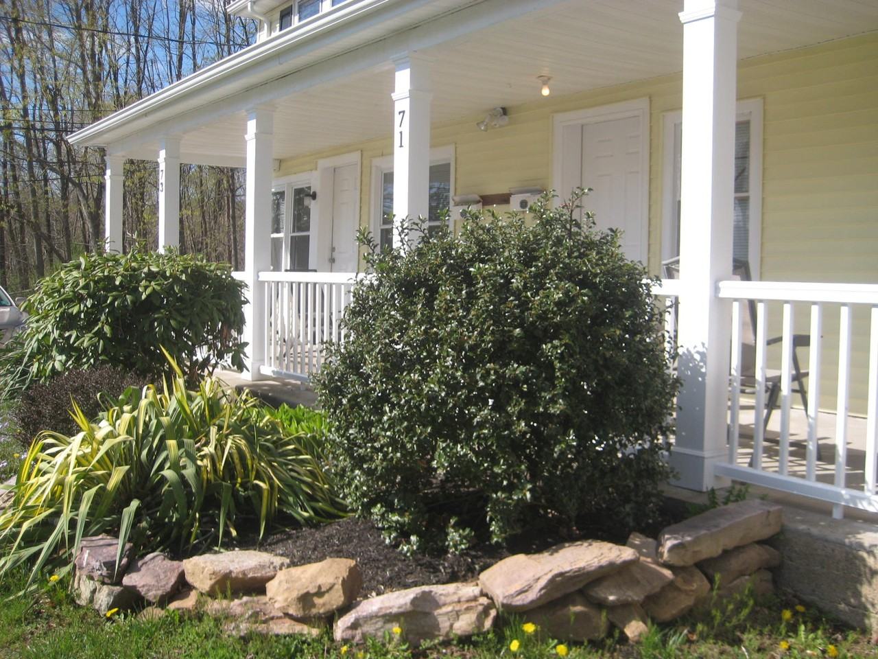 73 Main St - Photo 2 of 21