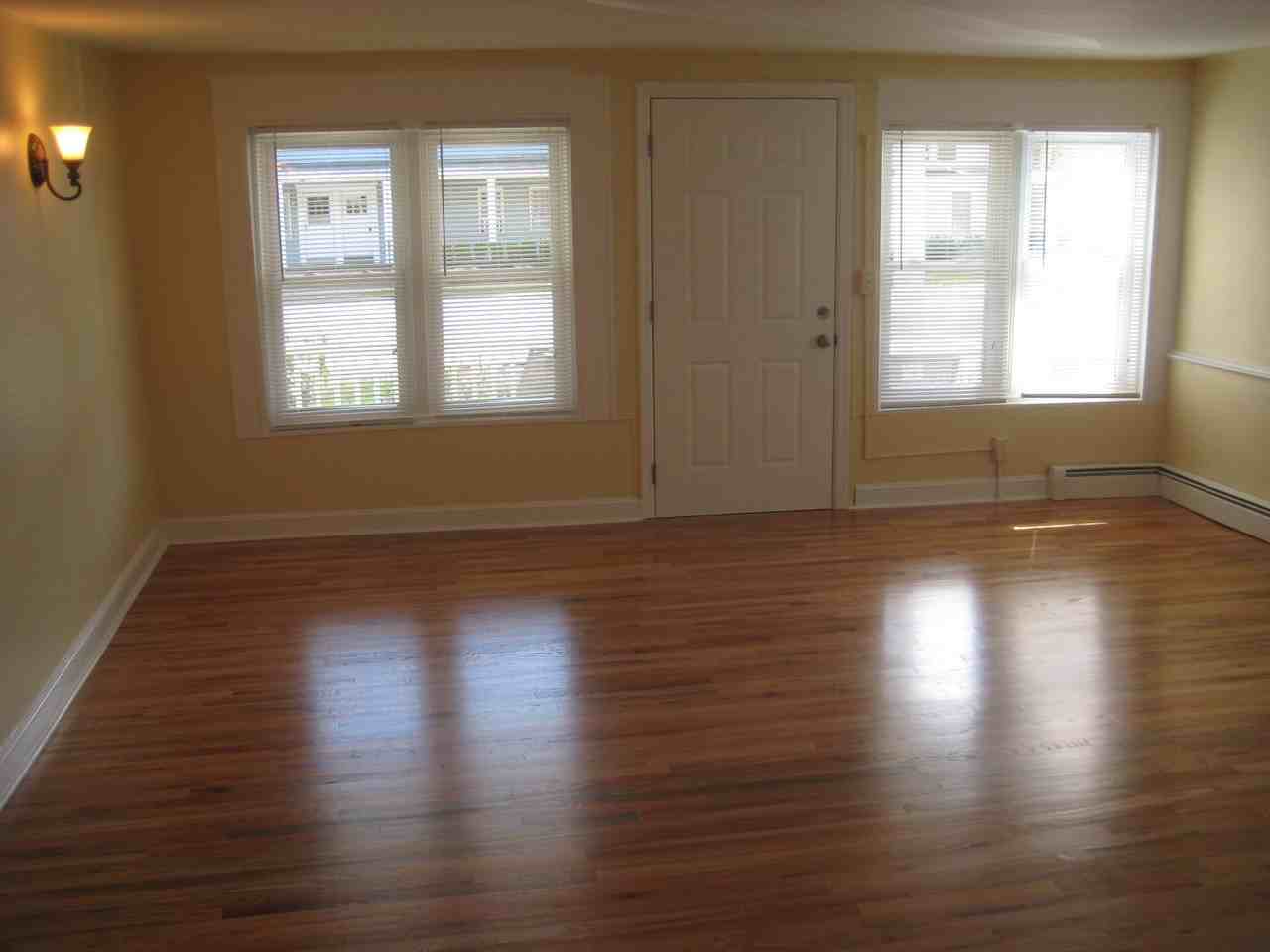 73 Main St - Photo 3 of 21