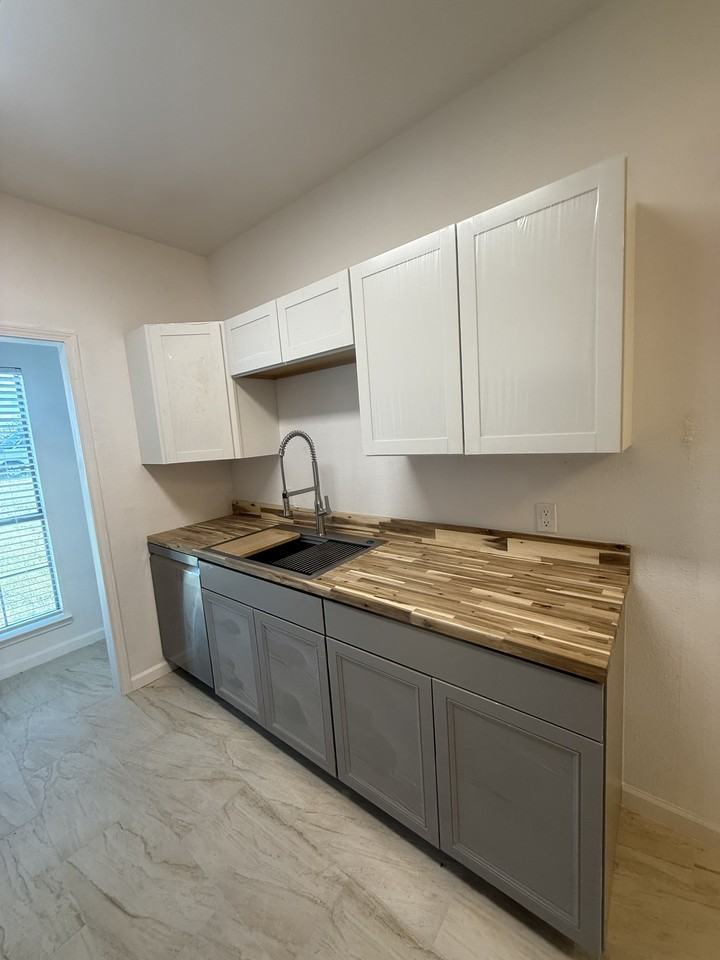 121 Collett Ct - Photo 7 of 17