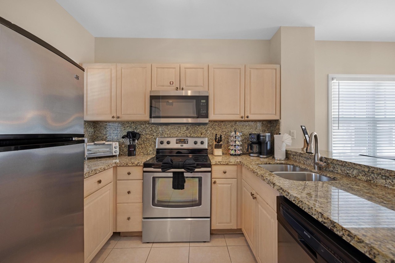 7036 Harbor Village Dr - Photo 3 of 10