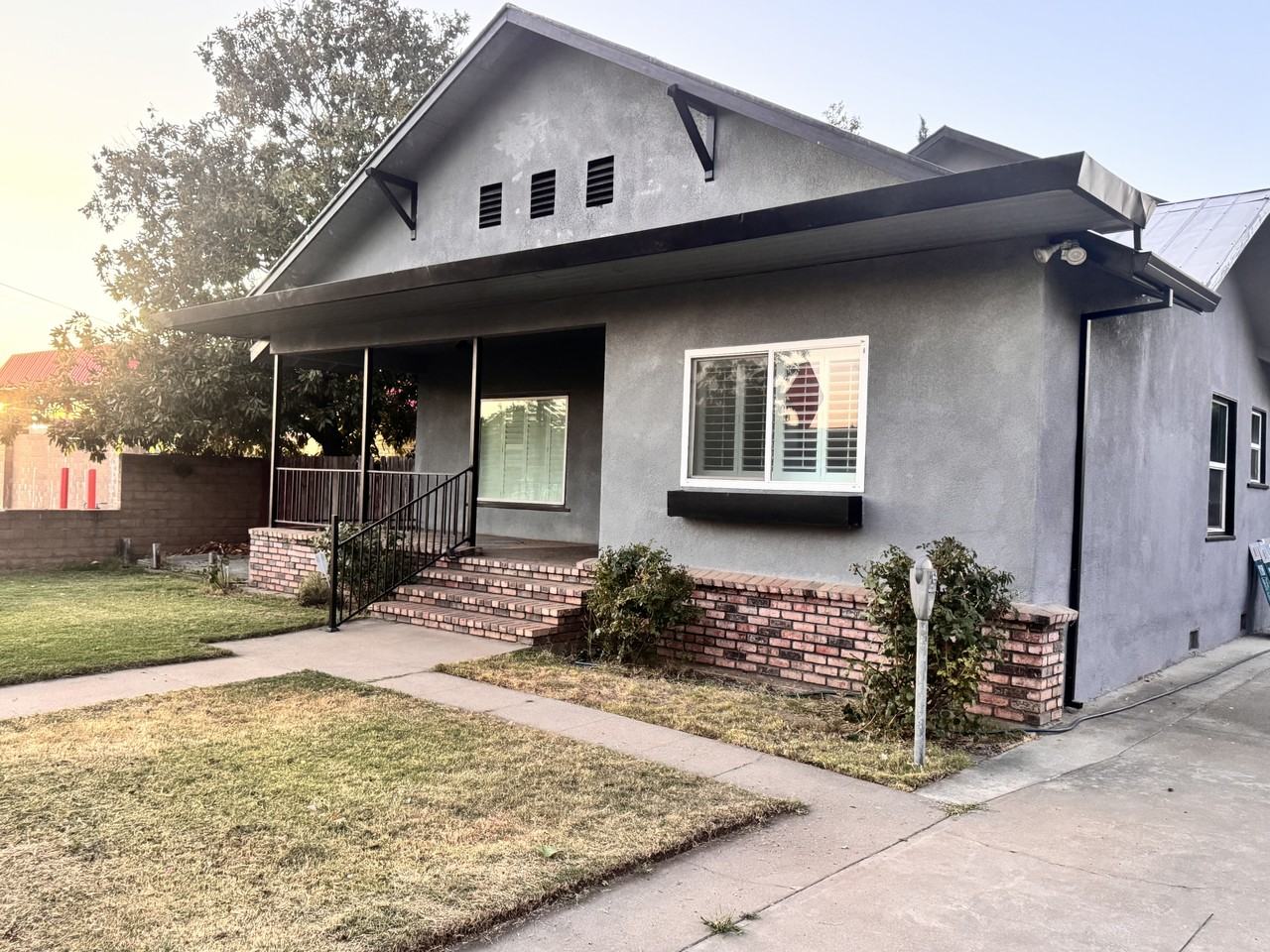 130 E Spruce St #NA - Photo 2 of 26