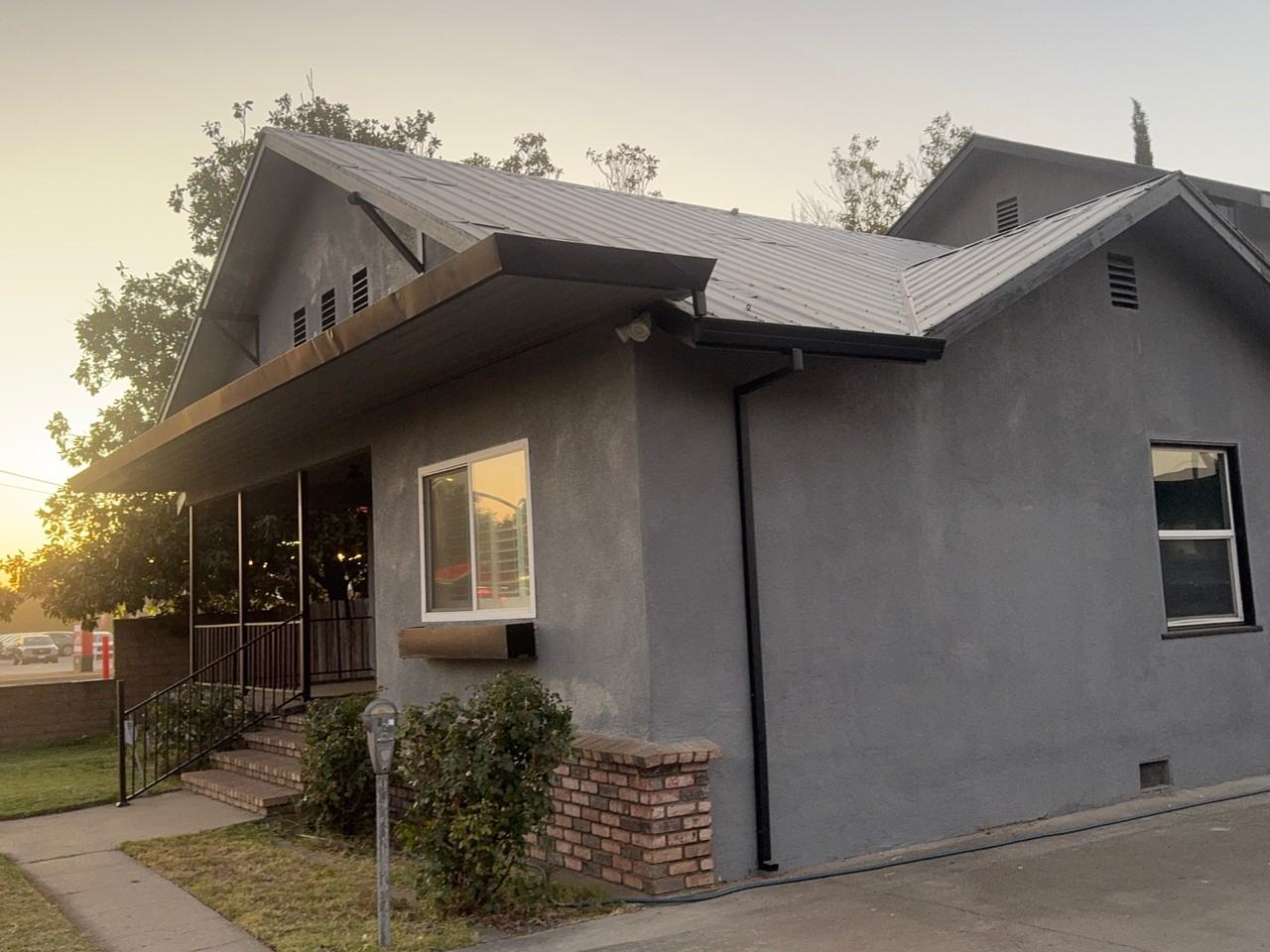 130 E Spruce St #NA - Photo 3 of 26