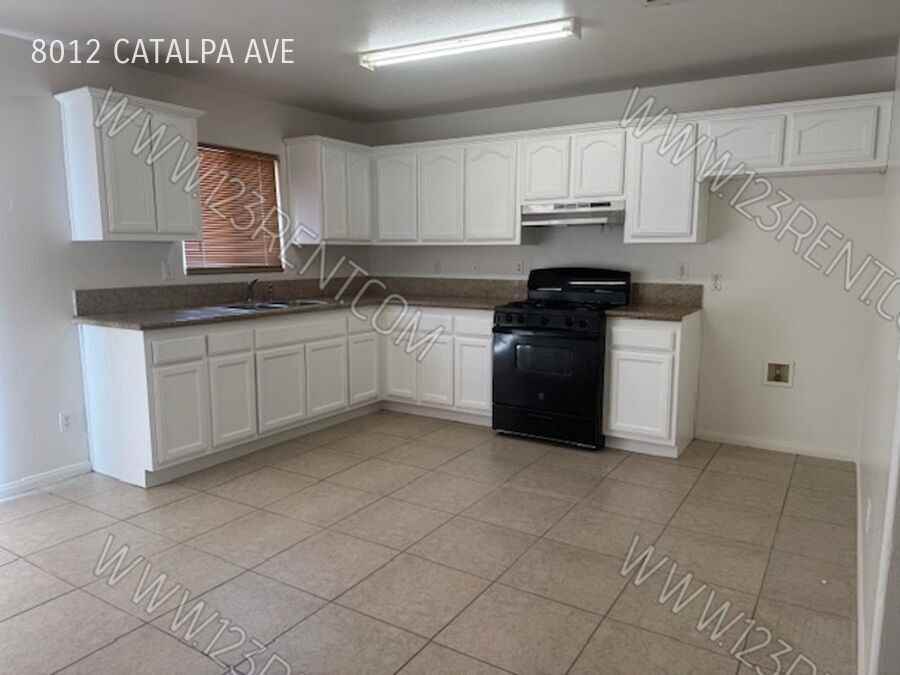 8012 Catalpa Ave - Photo 5 of 17