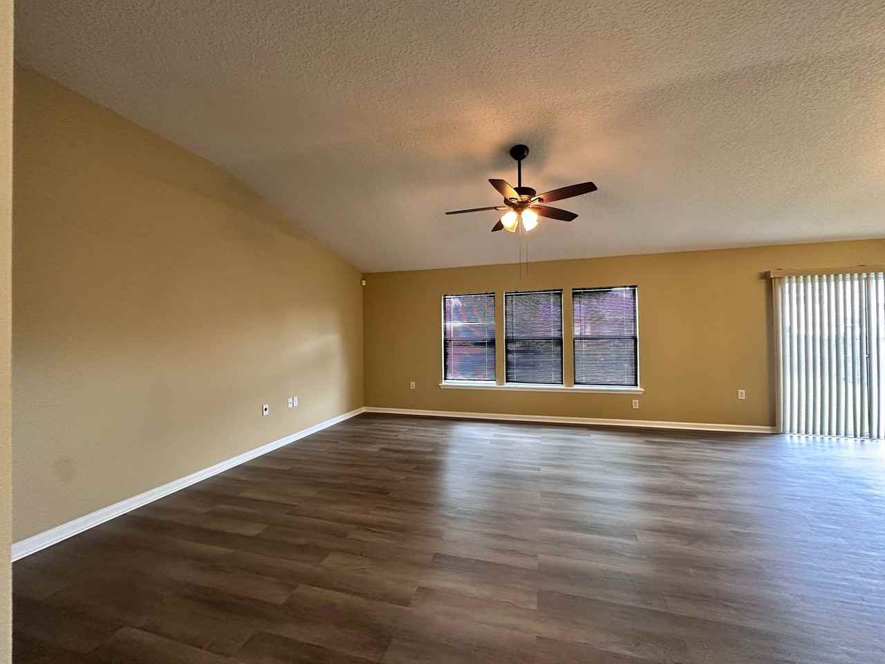 2231 Brian Lakes Dr E - Photo 3 of 18