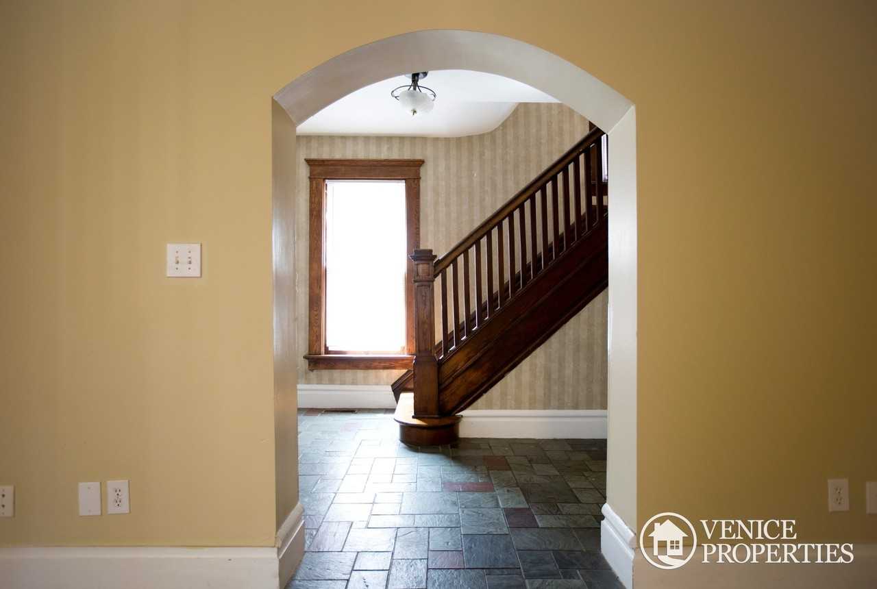 66 E Northwood Ave - Photo 4 of 23