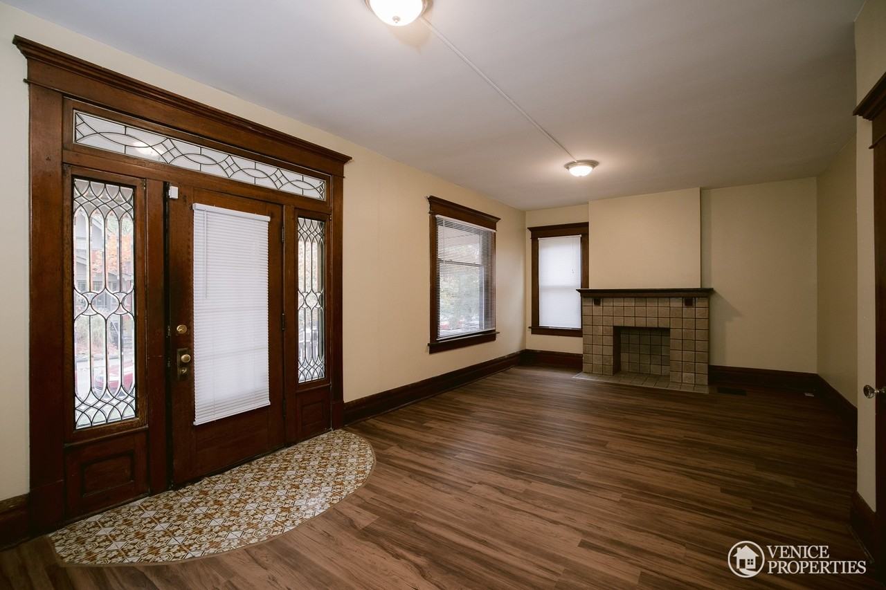 91 E Oakland Ave - Photo 4 of 27