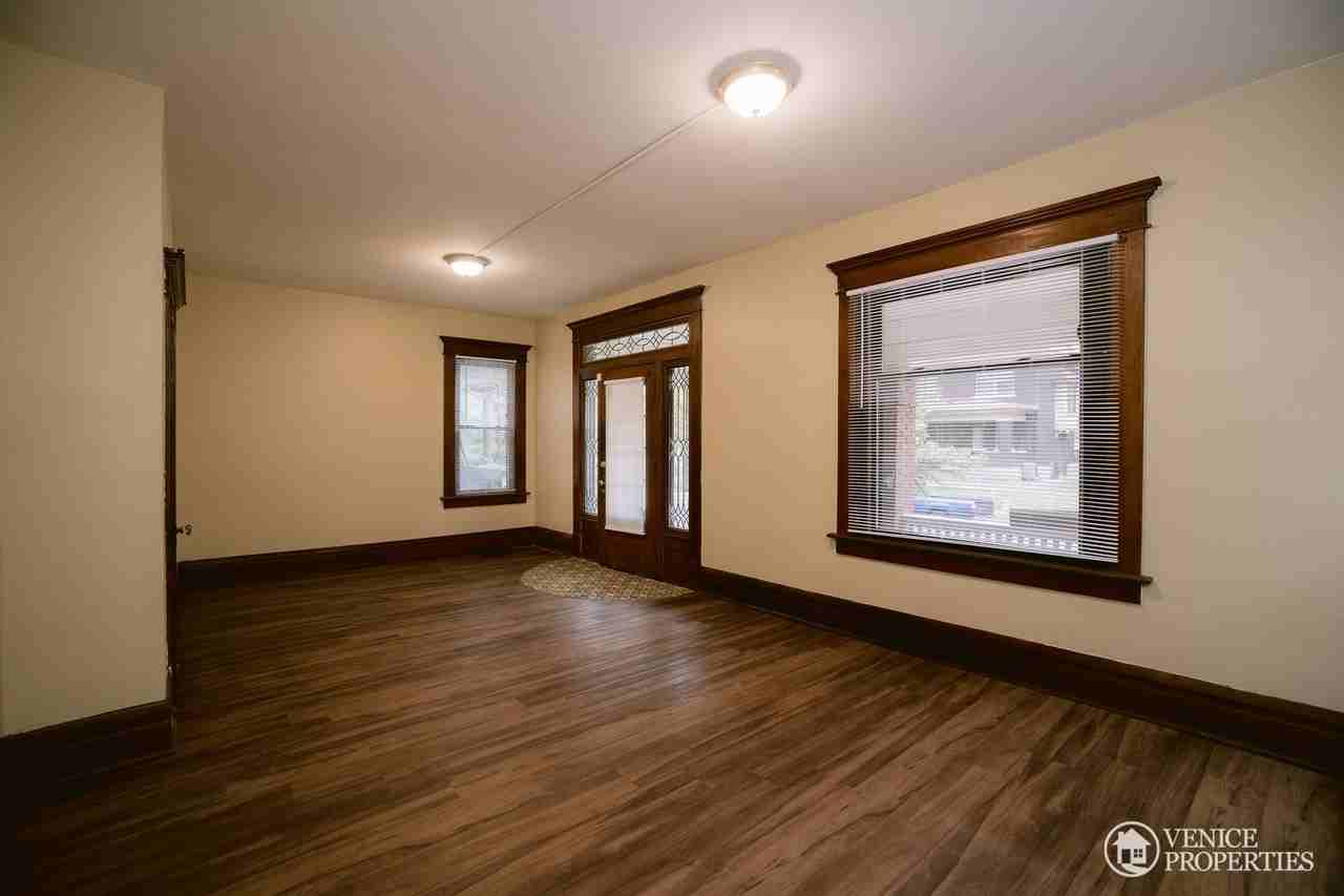 91 E Oakland Ave - Photo 5 of 27