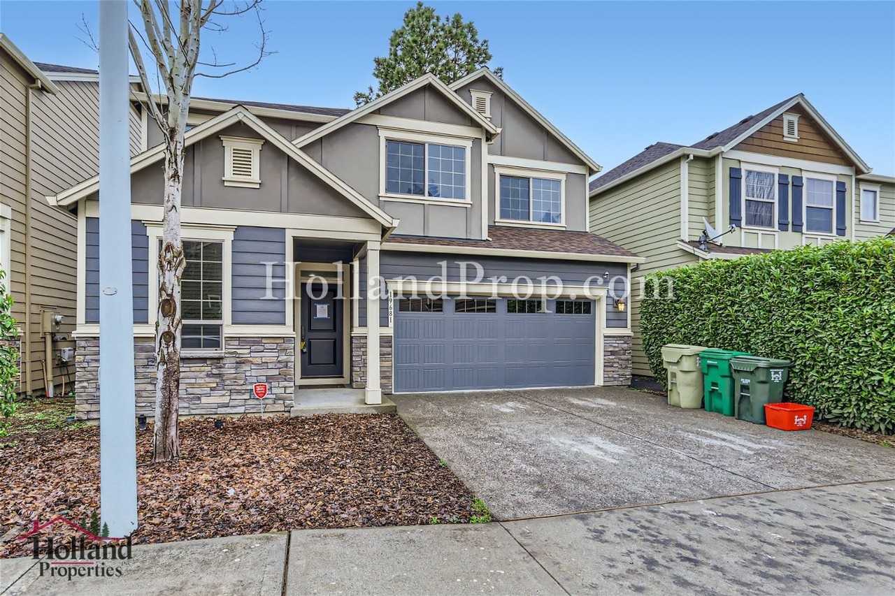 19681 Sw Sharoaks Dr - Photo 3 of 28