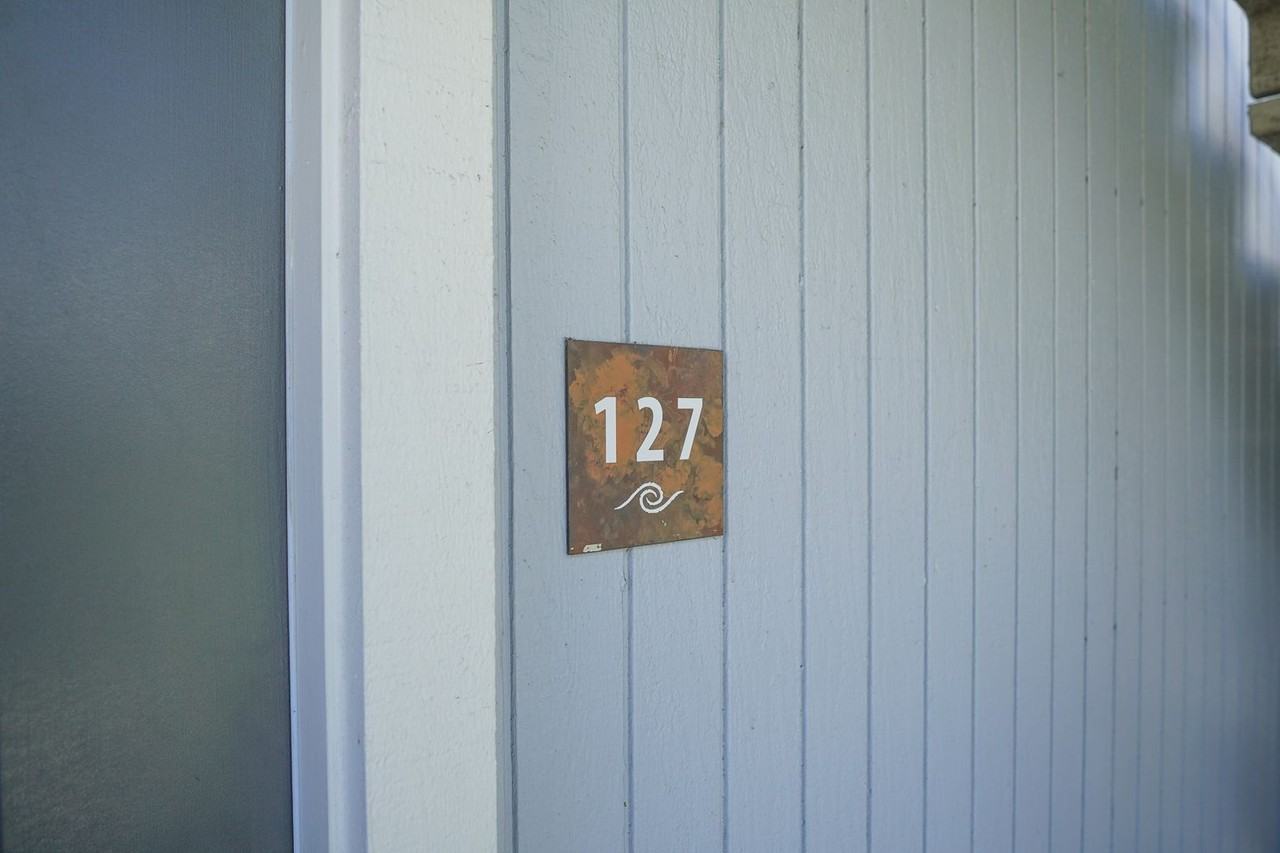 127 Schooner Ct - Photo 4 of 14