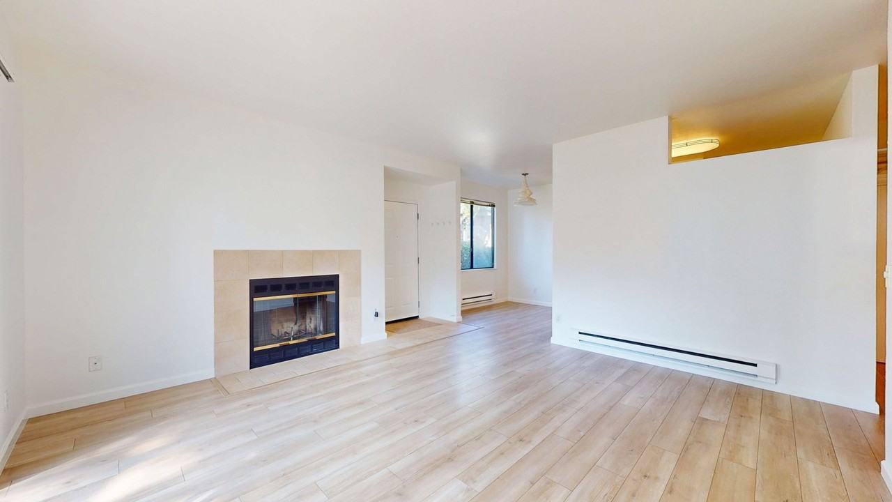 127 Schooner Ct - Photo 6 of 14