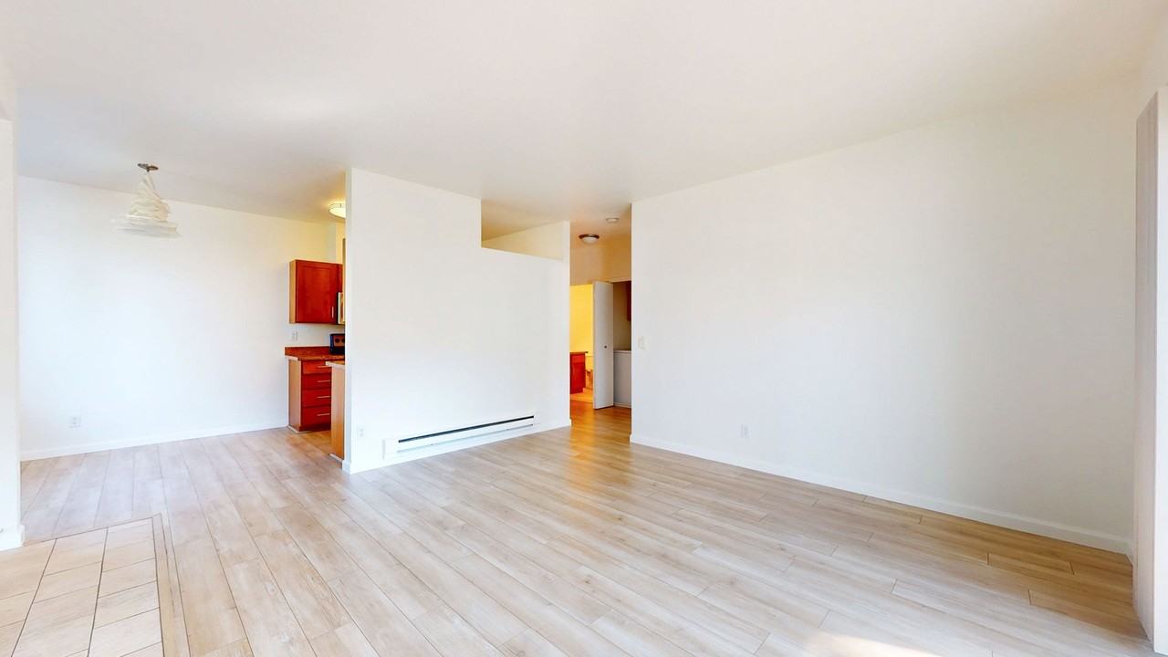 127 Schooner Ct - Photo 7 of 14