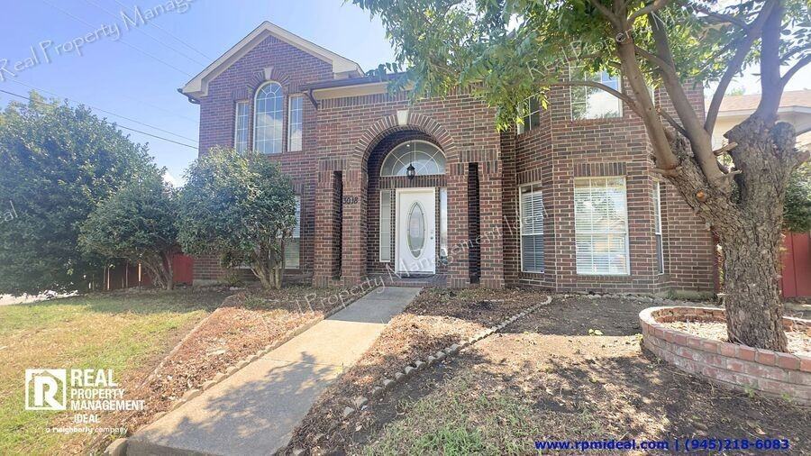 3018 Sara Dr - Photo 2 of 28