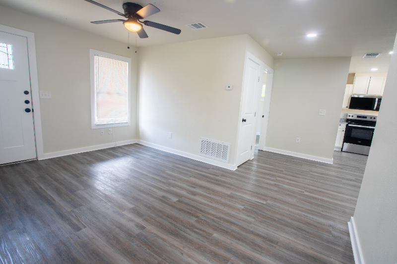 139 Wichita Ct - Photo 4 of 17