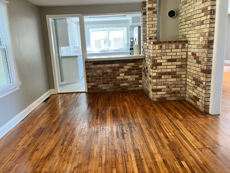 814 Jamestown Rd - Photo 3 of 17