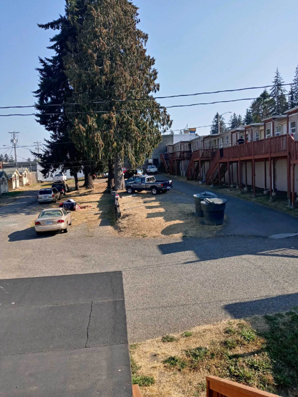 1305 East 1st Street