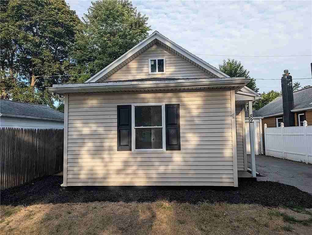 82 Cragg Road - Photo 2 of 19