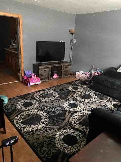 421 8th Ave. - Photo 3 of 7