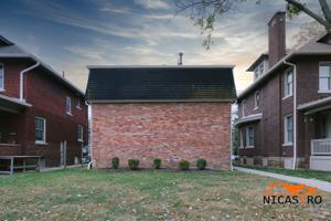 featured image of 215 E Lane Ave