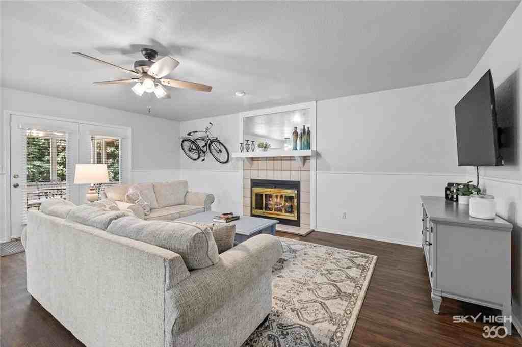 13 Yarmouth Dr - Photo 6 of 24