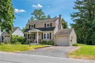 202 Fairway Dr - Photo 1 of 1