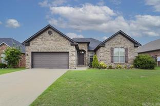 121 Cabanel Dr - Photo 1 of 1