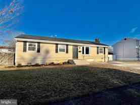 16 Schoolhouse Dr - Photo 1 of 1