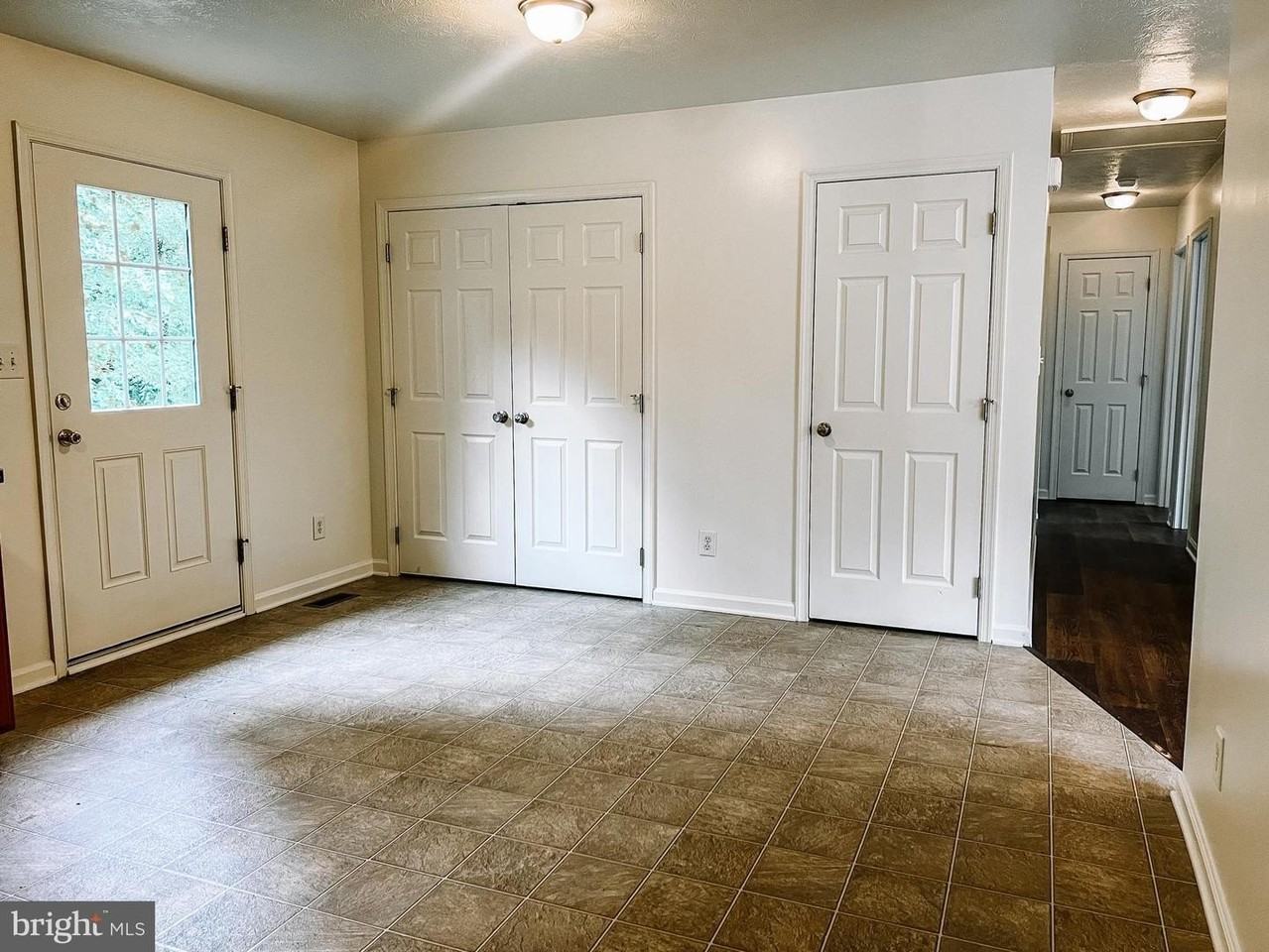 104 Basin Dr - Photo 7 of 26