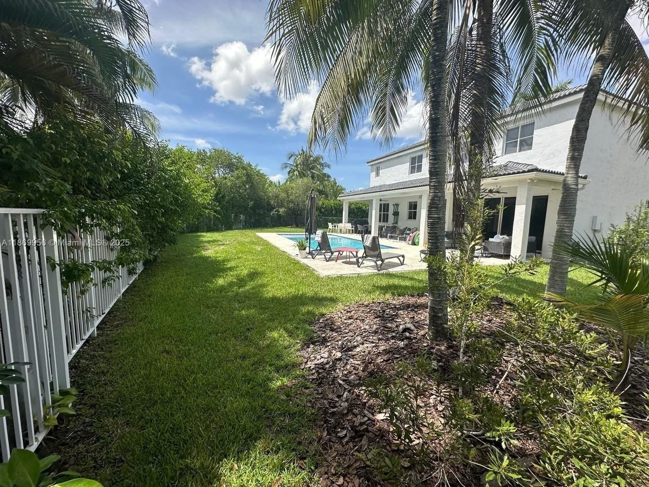 1063 Sunflower Circle #1063 - Photo 6 of 42