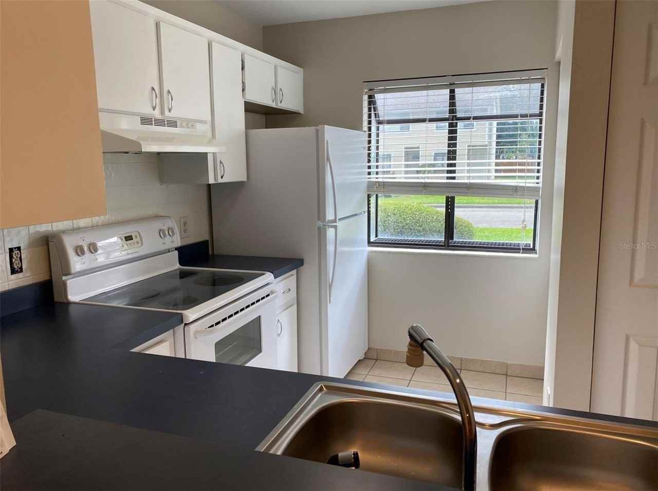 6138 Sw 8th Ln - Photo 3 of 10