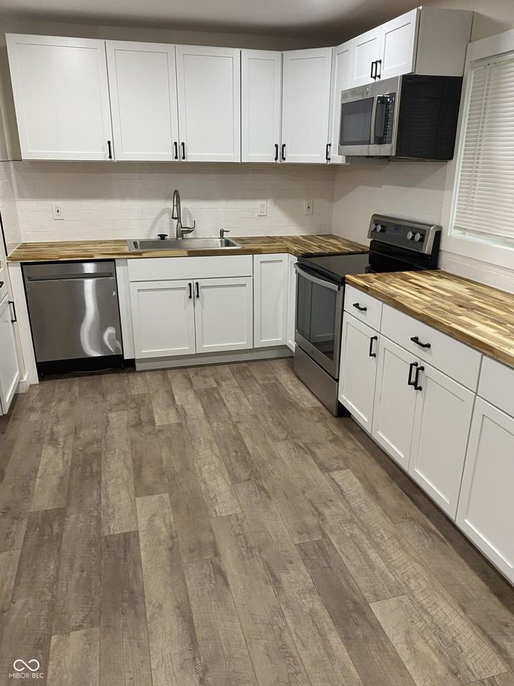 8515 Georgiana Lane - Photo 7 of 16