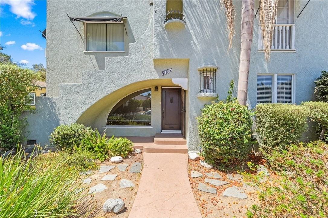 2109 Chestnut Avenue - Photo 3 of 32