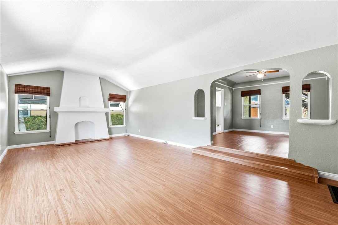 2109 Chestnut Avenue - Photo 6 of 32