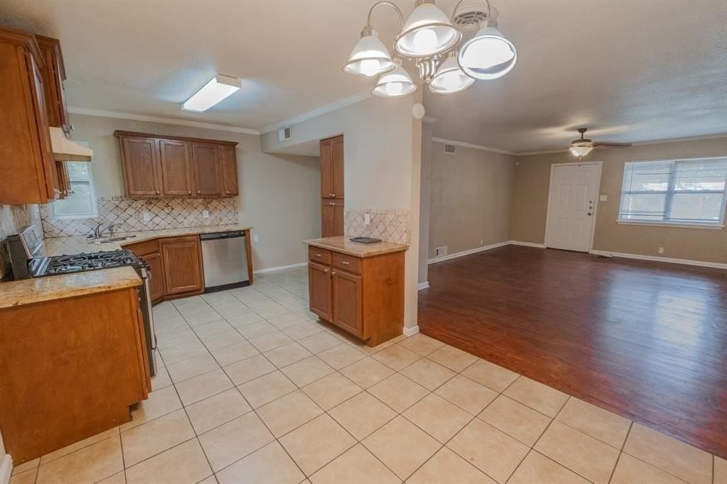 2704 Cordone St - Photo 7 of 22