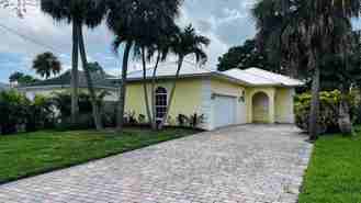 17648 Cinquez Park Rd W - Photo 1 of 1