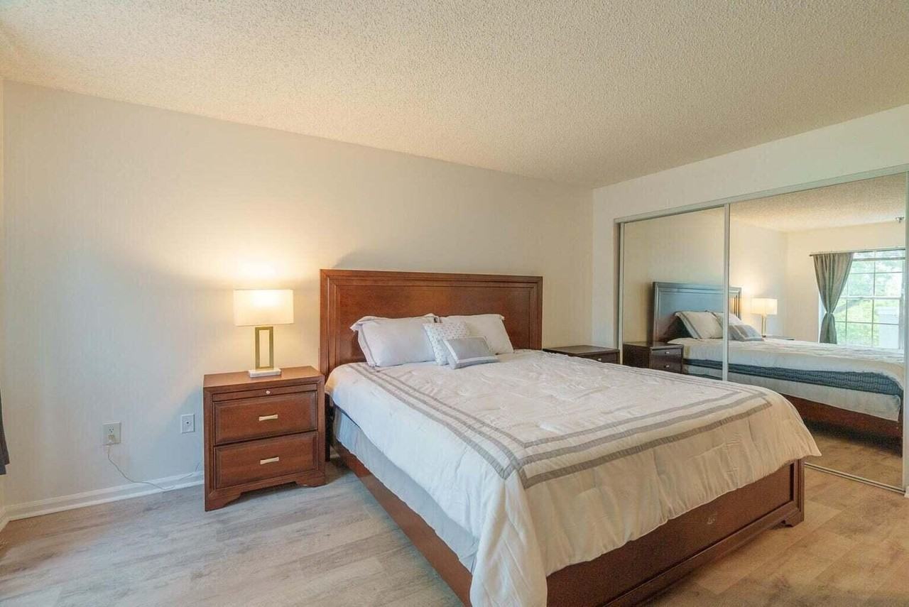 1050 Crystal Way #P - Photo 6 of 17