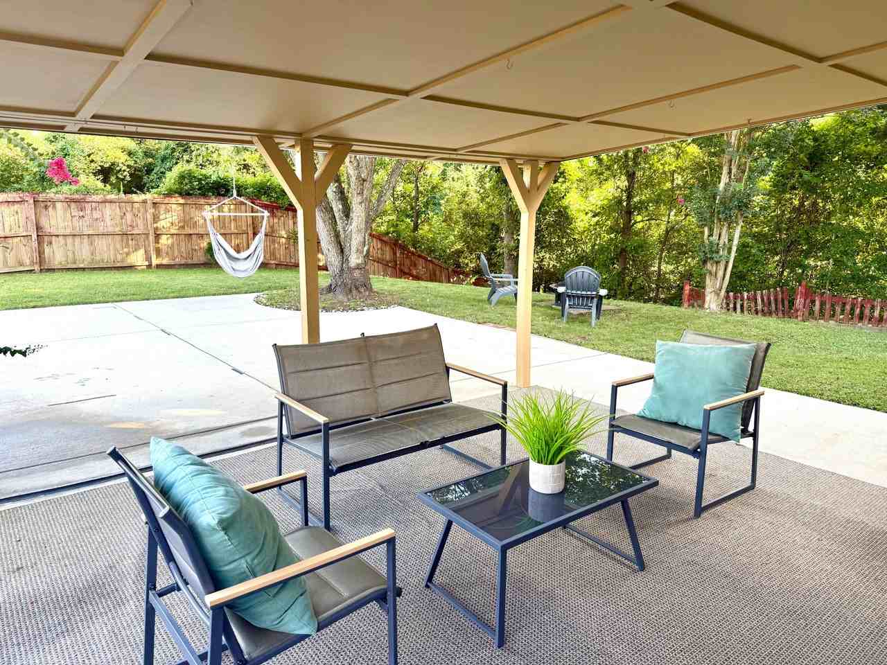 Horace Mann Rd - Photo 4 of 9