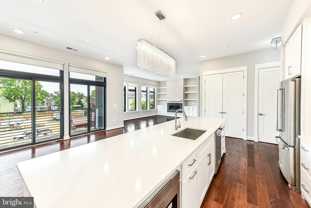2 Stationmaster St Se #302 - Photo 1 of 1