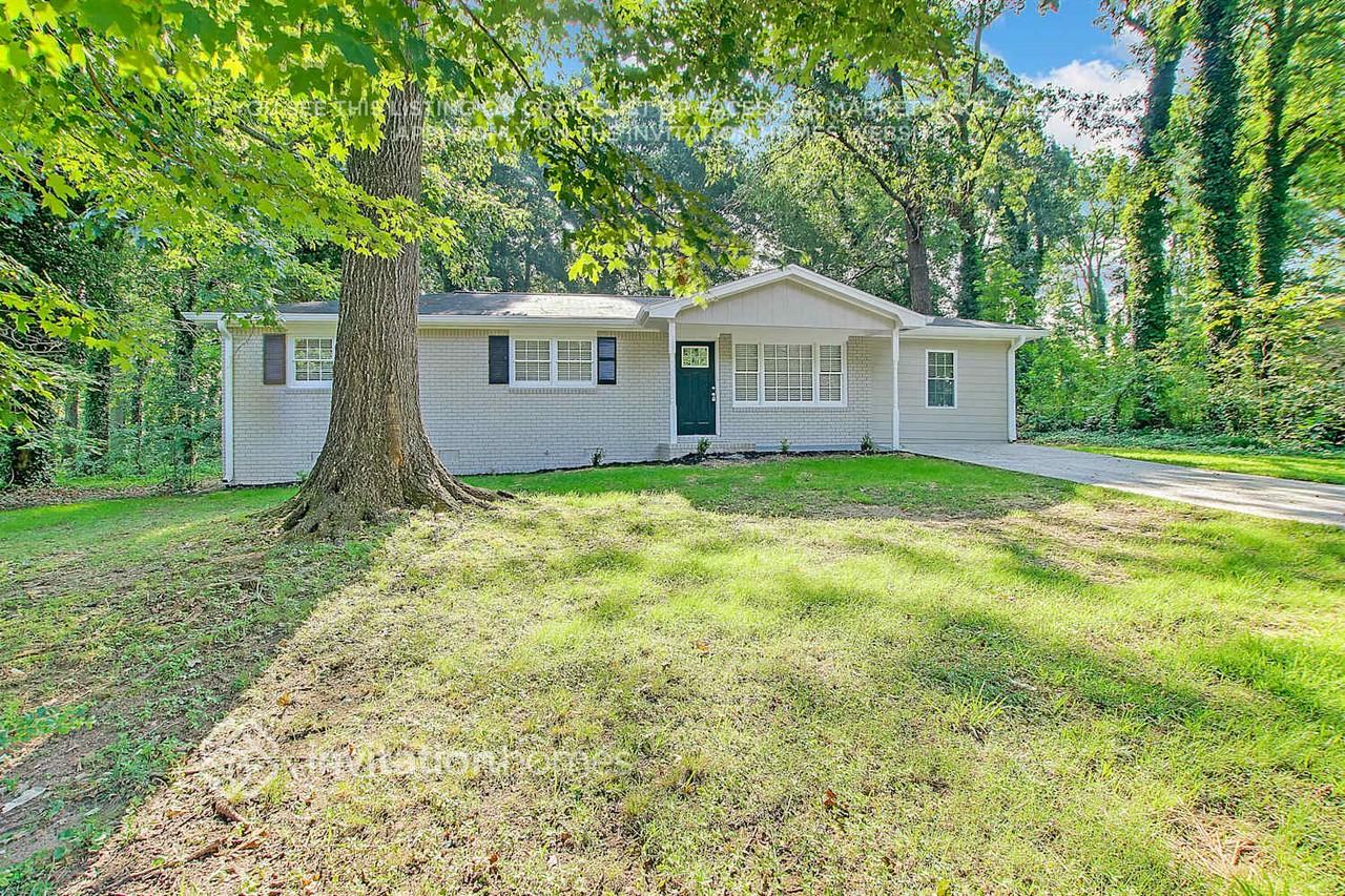 7110 Carolyn Cir - Photo 3 of 25