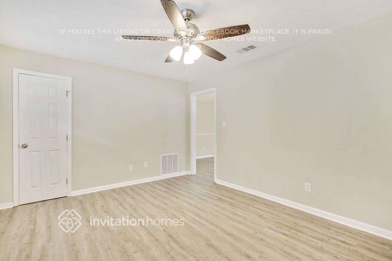 7110 Carolyn Cir - Photo 5 of 25