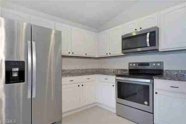 4247 Nevada St - Photo 2 of 8