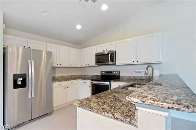 4247 Nevada St - Photo 3 of 8