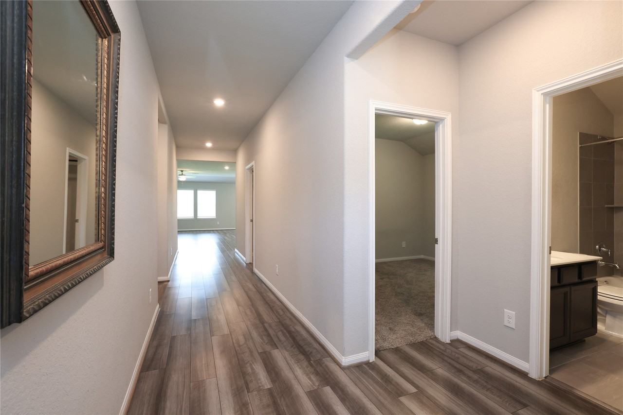 2127 Cherryvale Dr - Photo 3 of 21