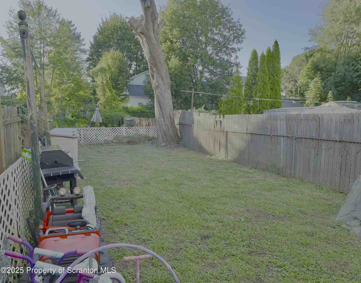 107 N Sumner Ave - Photo 4 of 19