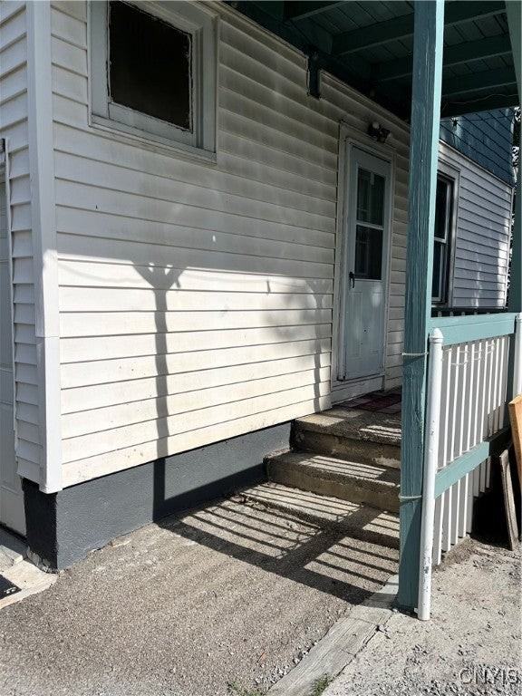 1651 Howard Ave Apt 1 - Photo 2 of 10