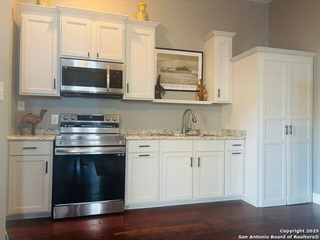 609 West Agarita Avenue - Photo 3 of 17